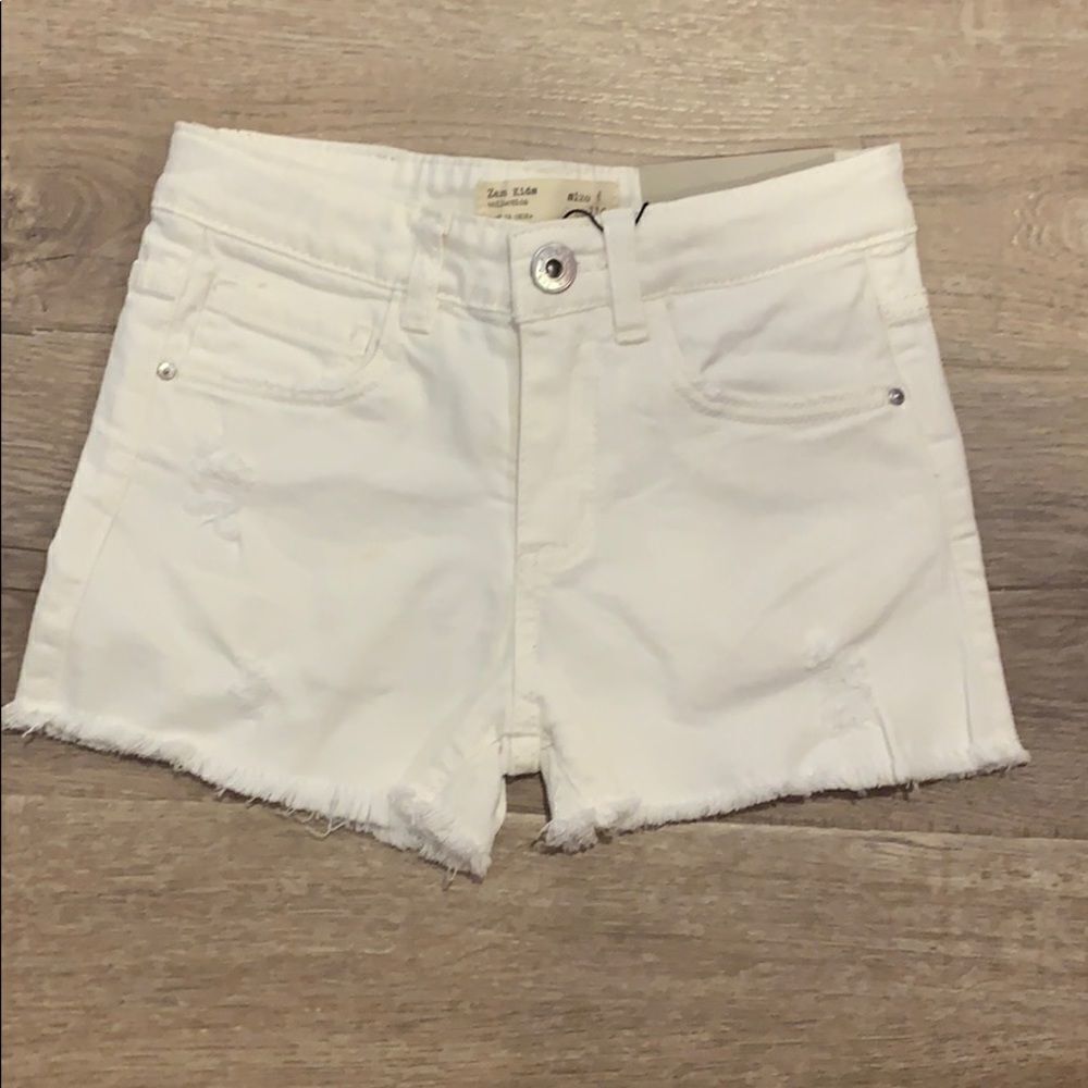 🎉1 hr sale 🎉Zara white short 🏷